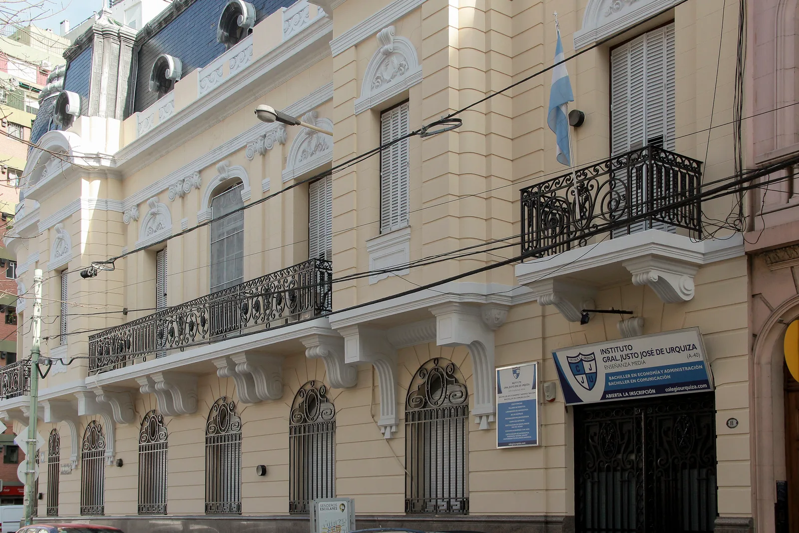 Fachada de Instituto Gral.justo José de Urquiza