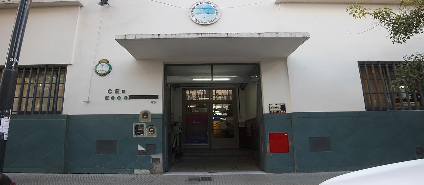 Fachada de Escuela Primaria Común N.º 3 D.E. 8 «Dr. Manuel Montes de Oca»