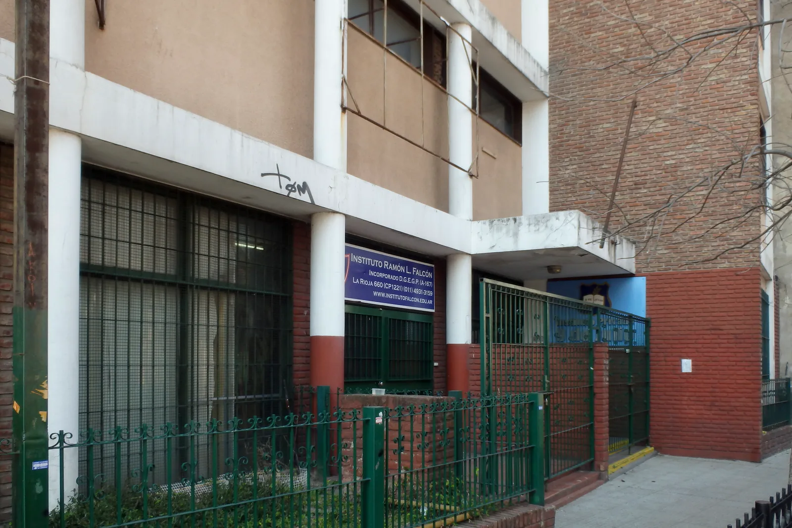 Fachada de Instituto 9 de Julio