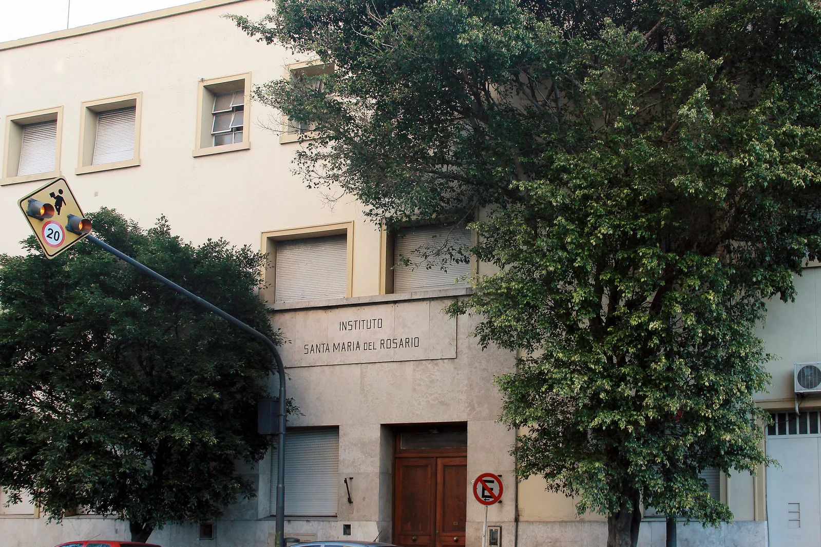 Fachada de Instituto Santa María del Rosario