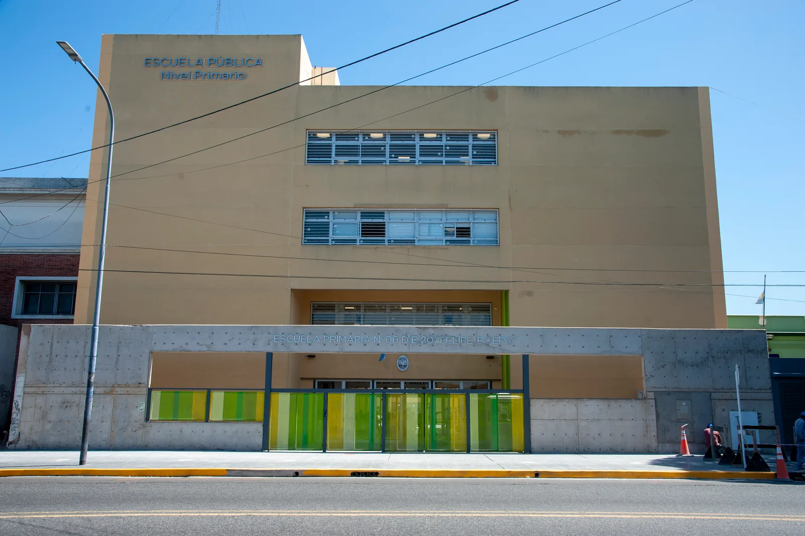 Fachada de Escuela Primaria Común N.º 6 D.E. 20 «Profesor Felipe Boero»