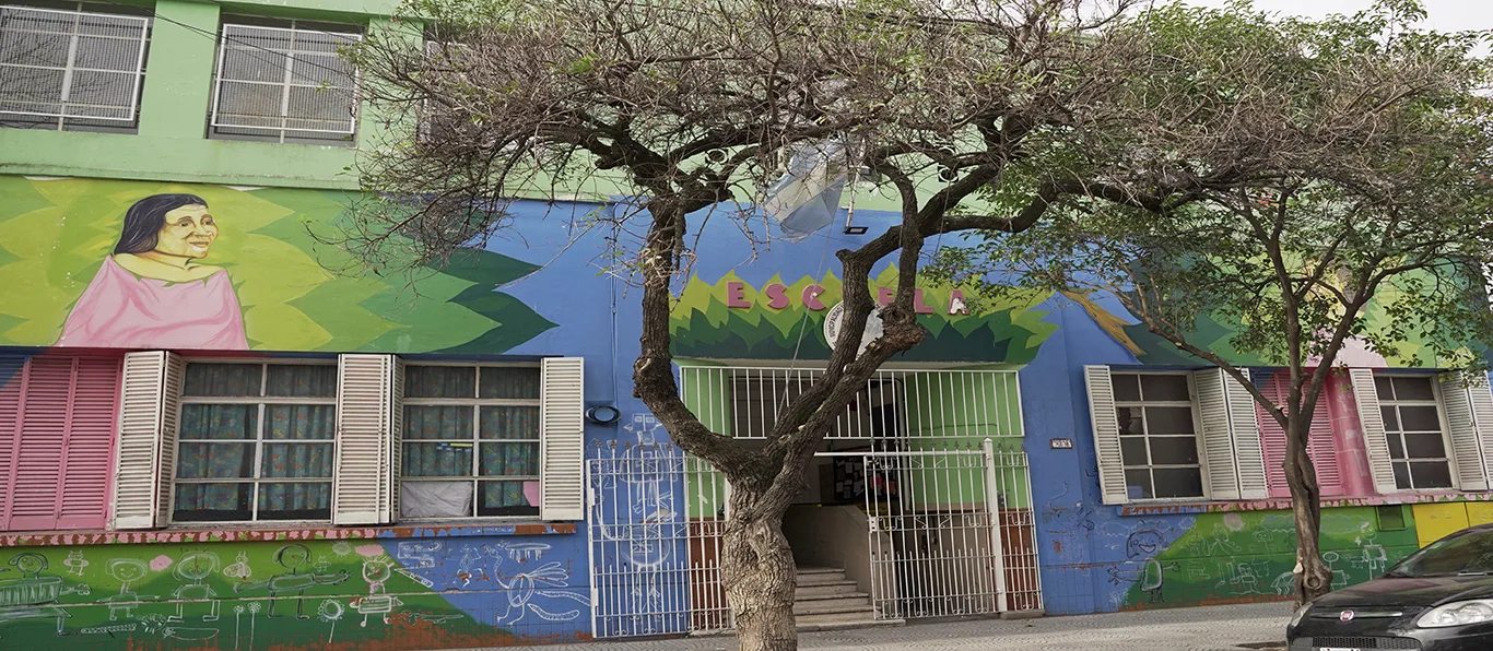 Fachada de Escuela Primaria Común N.º 9 D.E. 19 «Dr. José Benjamín Zubiaur»