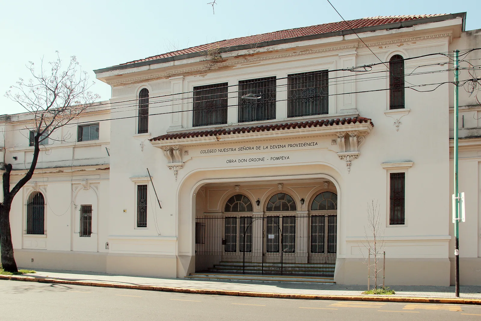 Fachada de Nuestra Señora de la Divina Providencia