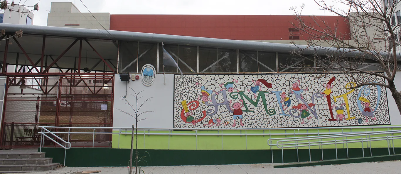 Fachada de Escuela Infantil N.º 8 D.E. 10 «Caminito»