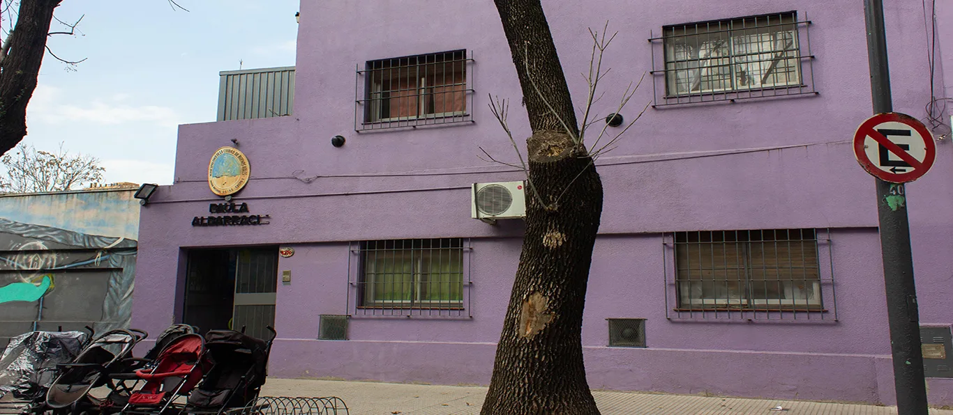 Fachada de Jardín Maternal N.º 1 D.E. 14 «Paula Albarracin»