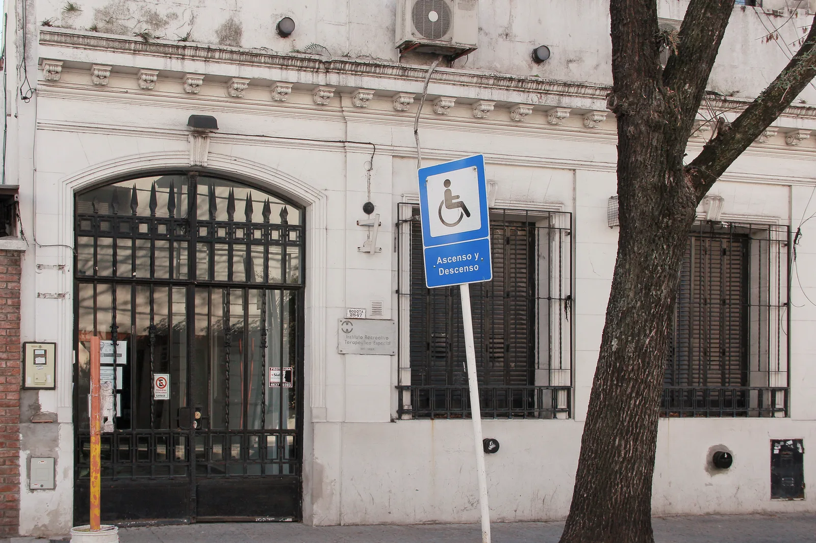 Fachada de Instituto Recreativo Terapéutico Especial