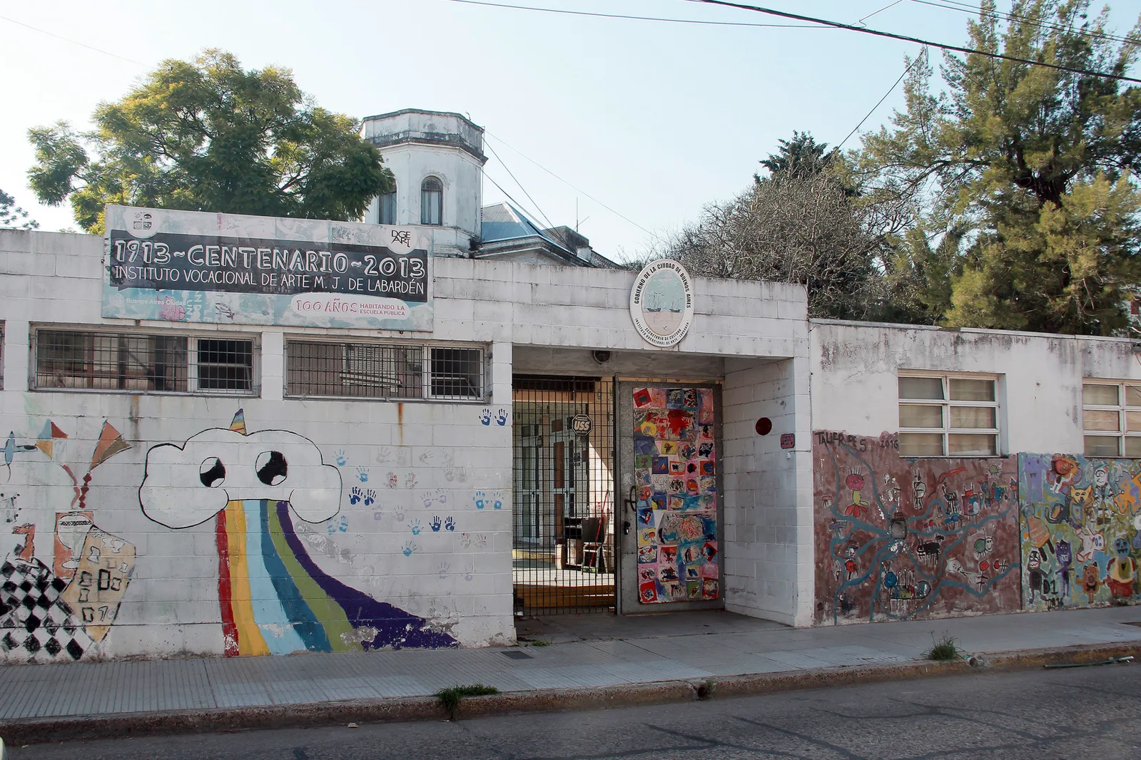 Fachada de Instituto Vocacional de Arte «Manuel José de Labardén»