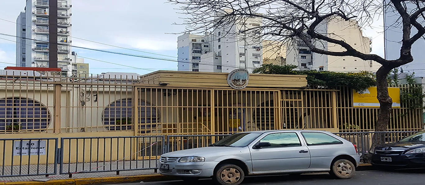 Fachada de Escuela Infantil N.º 2 D.E. 3 «Mane Bernardo»