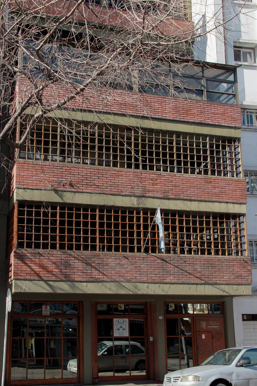 Fachada de Inst. Cecilia Angélica Mc Allister