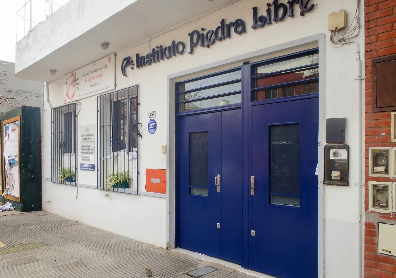 Fachada de Instituto Piedra Libre
