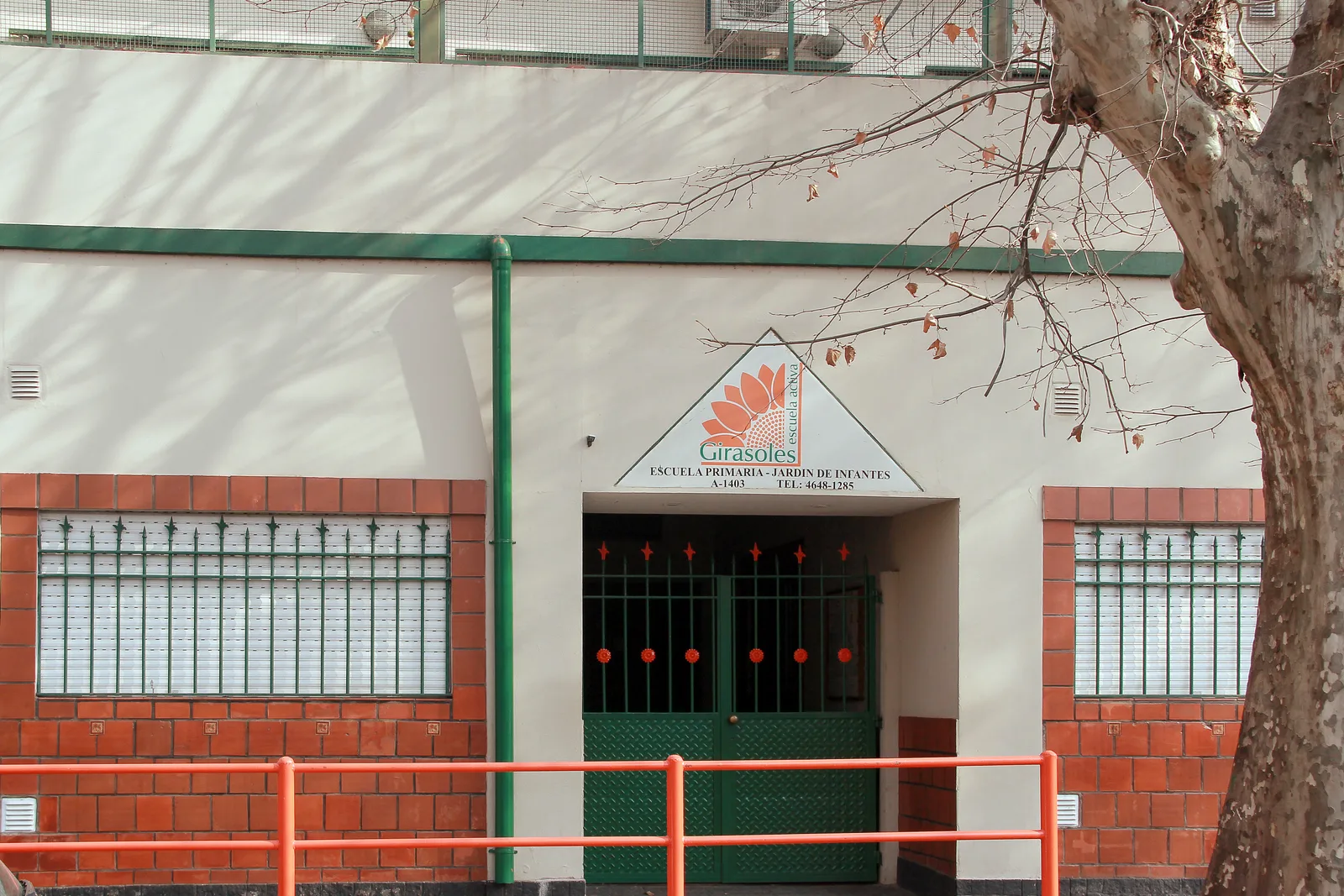 Fachada de Girasoles Escuela Activa