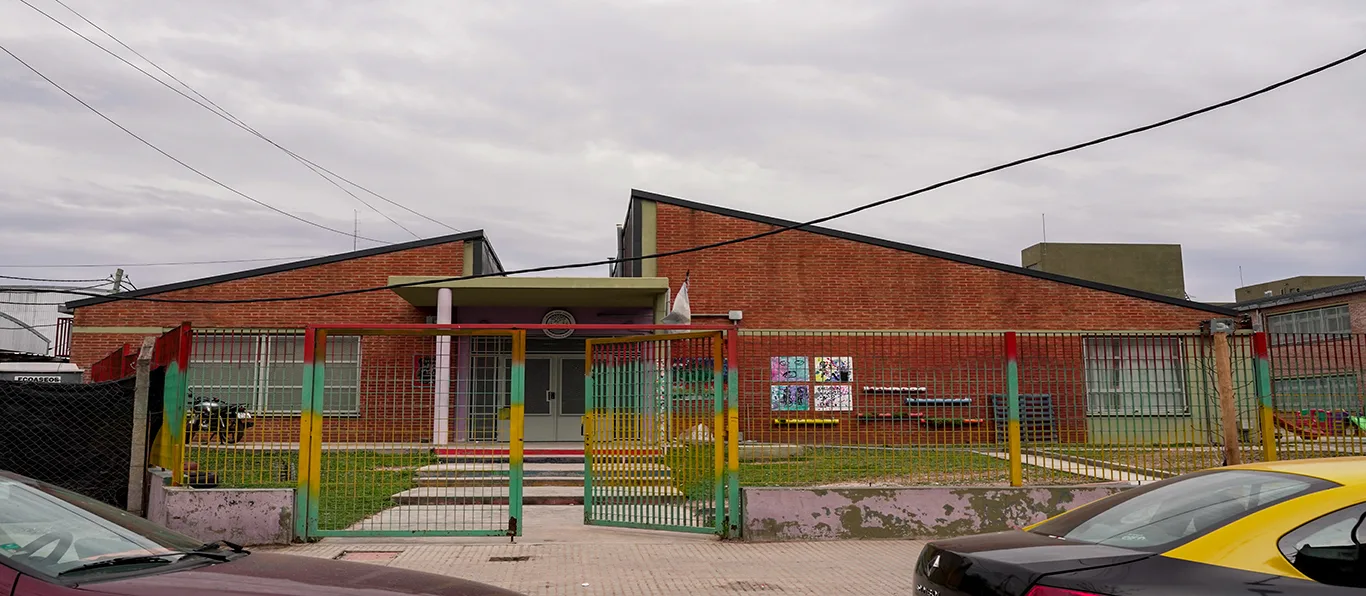 Fachada de Escuela Infantil N.º 8 D.E. 21