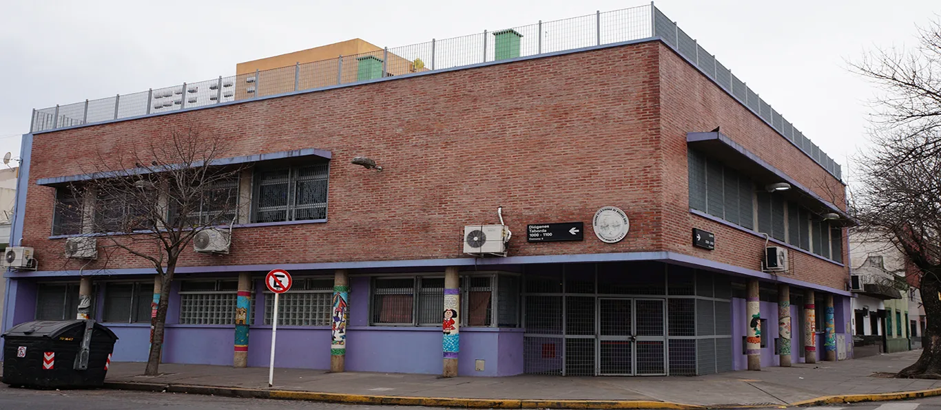 Fachada de Escuela Infantil N.º 13 D.E. 5